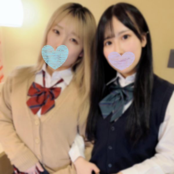 ดู JAV FC2 PPV 4266913 นักแสดงใหม่ UncensoredReverse 3P การให้เท้าเป็นเรื่องผิดหรือไม่ ไม่เซ็นเซอร์ - JAV UNCEN